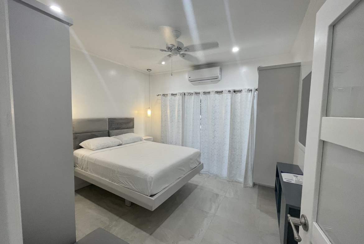 Bright Condo - Modern 2 Bedroom Apartment — photo 7