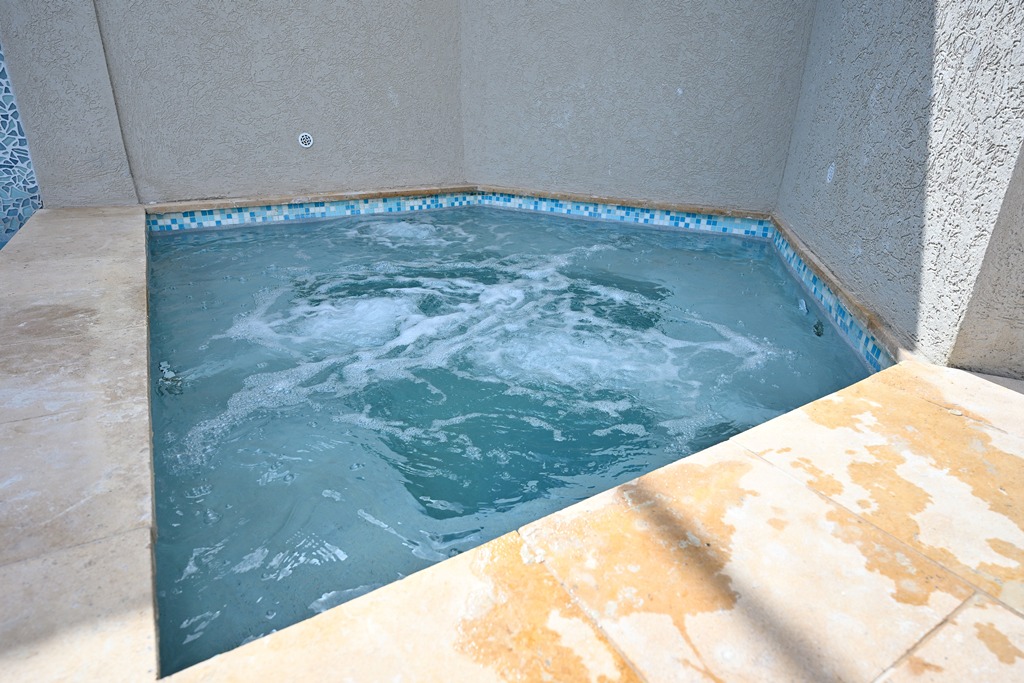Golden Pear Villa - MSV Pine Apple Suite — photo 2