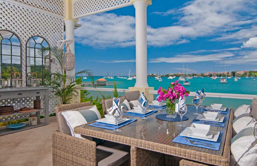 Rolling Surf - Luxury Beachside Villa — photo 5