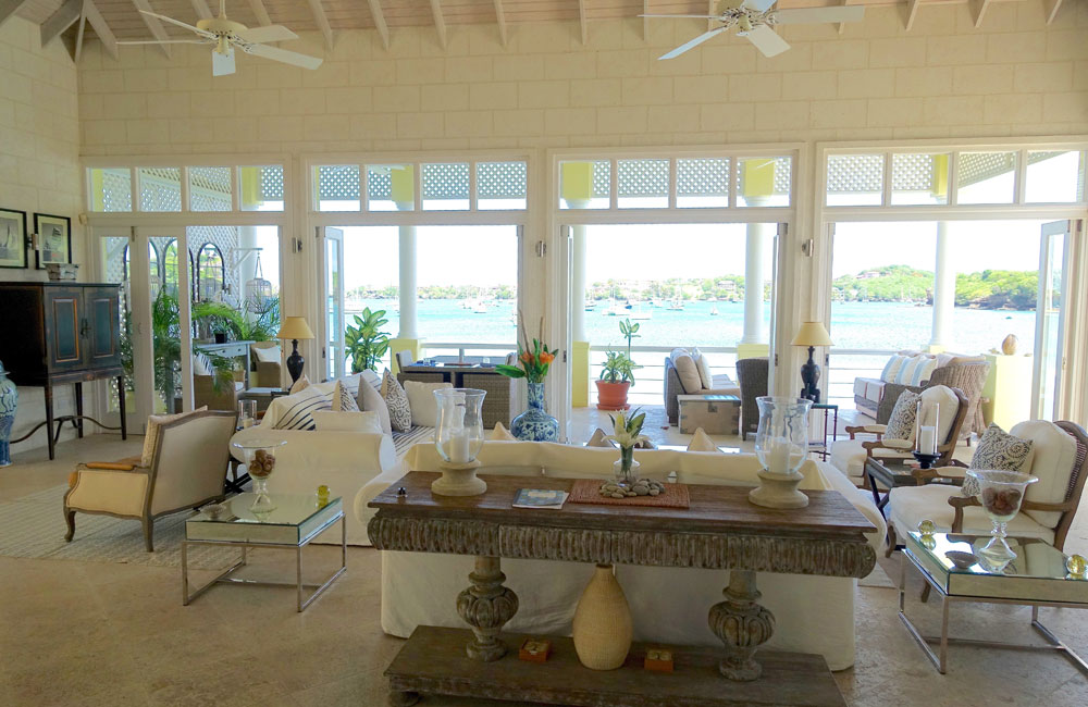 Rolling Surf - Luxury Beachside Villa — photo 7