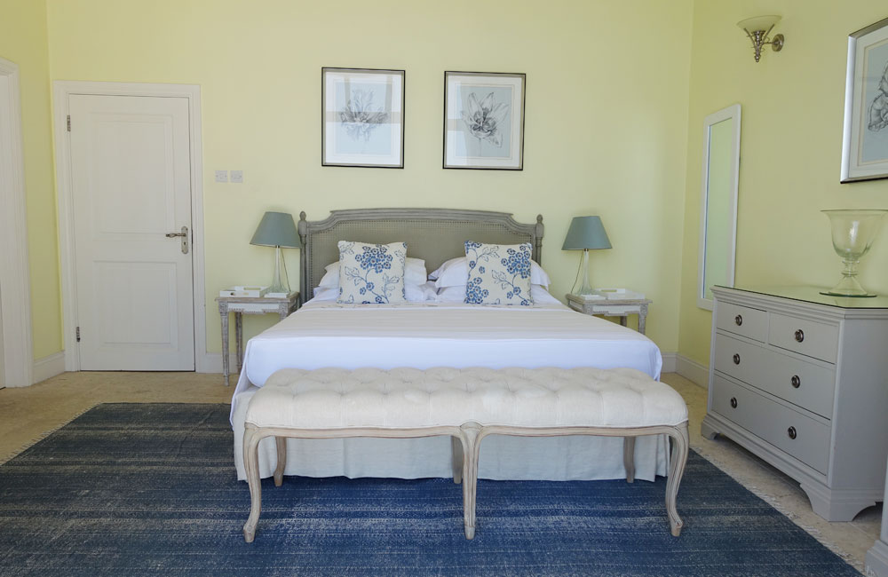 Rolling Surf - Luxury Beachside Villa — photo 13