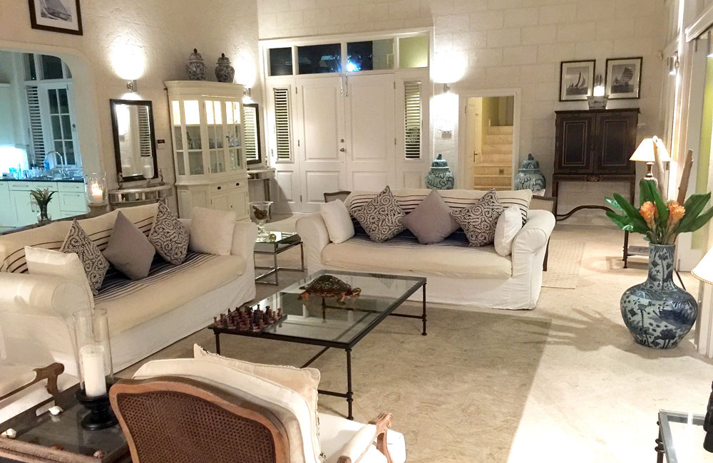 Rolling Surf - Luxury Beachside Villa — photo 16