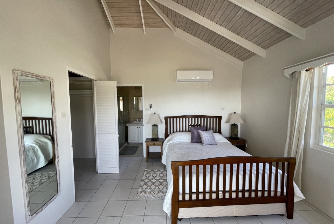 Sun-Filled Villa at Coral Cove — photo 8