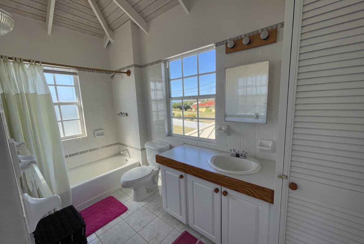 Sun-Filled Villa at Coral Cove — photo 10