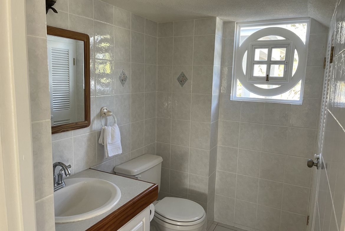 Sun-Filled Villa at Coral Cove — photo 11